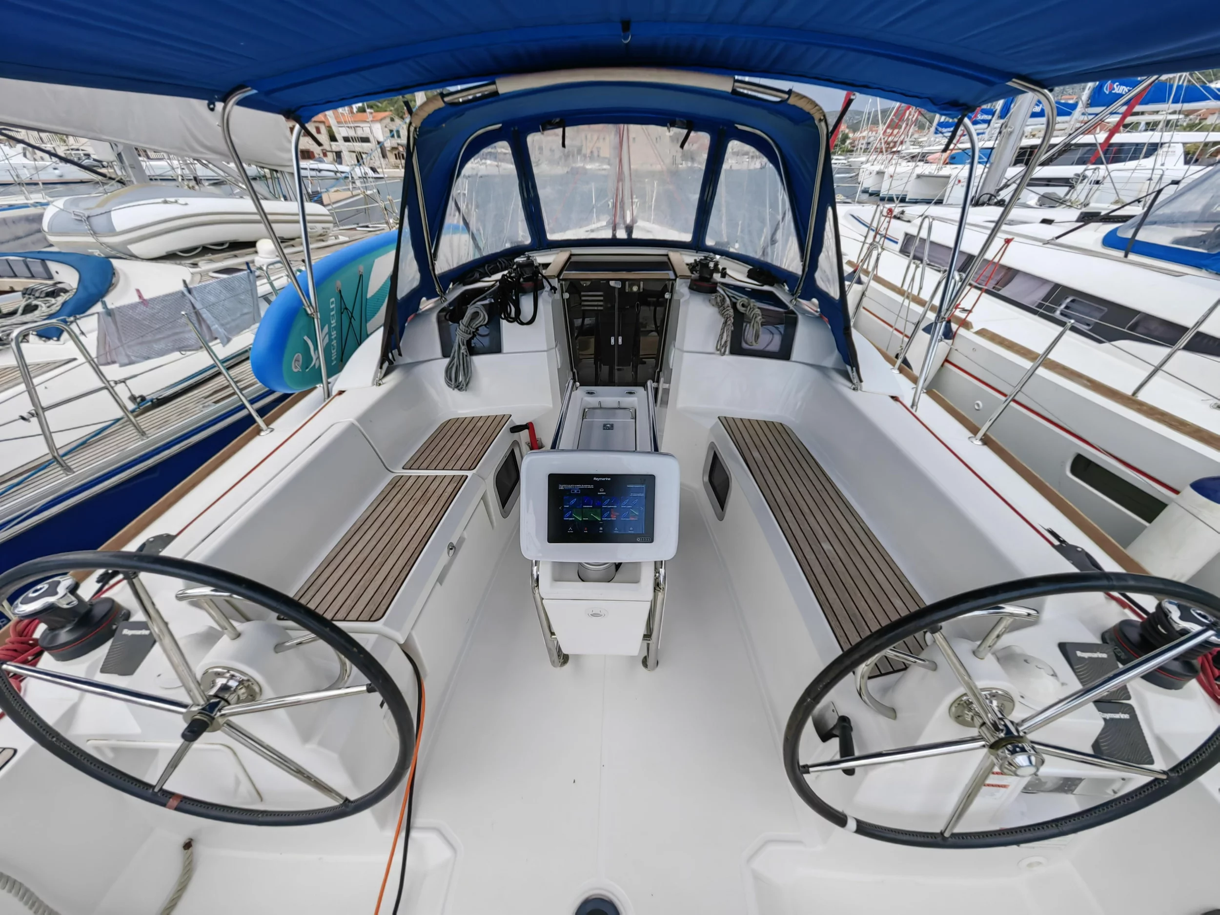 Sun Odyssey 389 (Islanders)  - 19