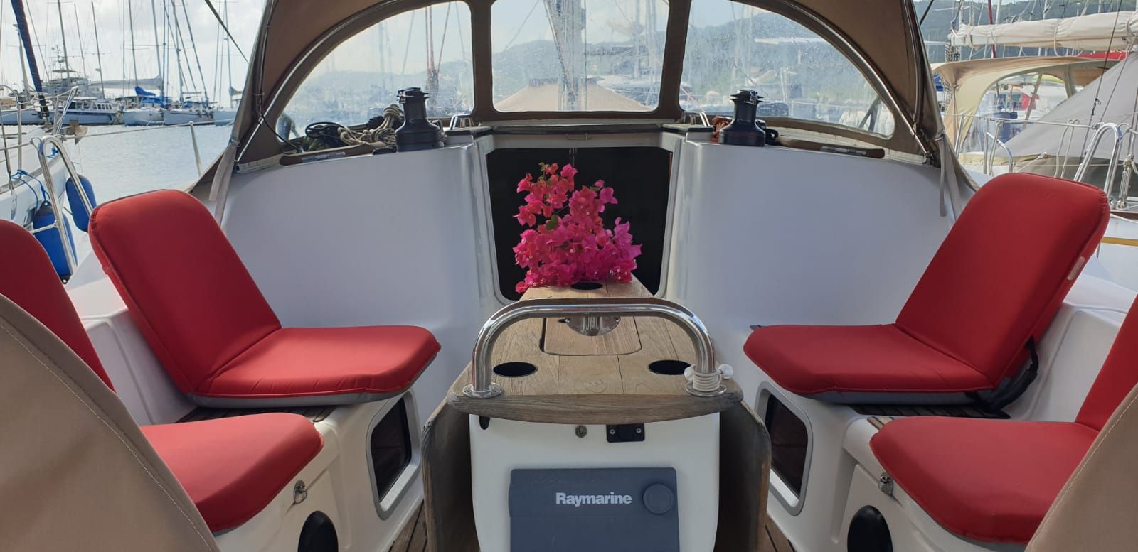 Photo #11 - Sun Odyssey 42 i (No Mad) in Le Marin - 22117