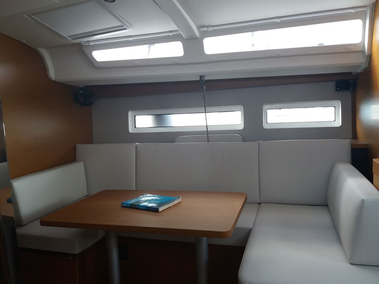 Photo #3 - Sun Odyssey 440 (4cab) (Moon) in Le Marin - 22119