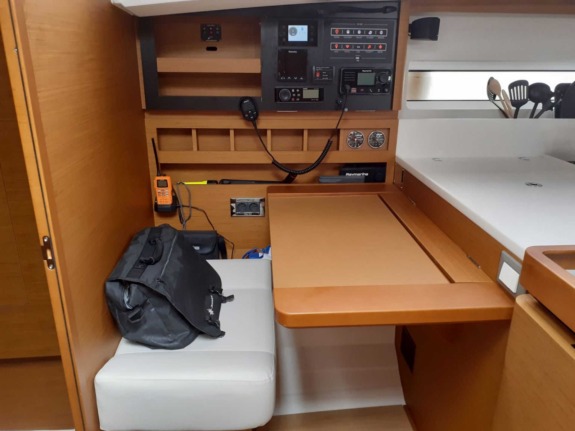 Photo #11 - Sun Odyssey 440 (Kerseli) in Le Marin - 22120