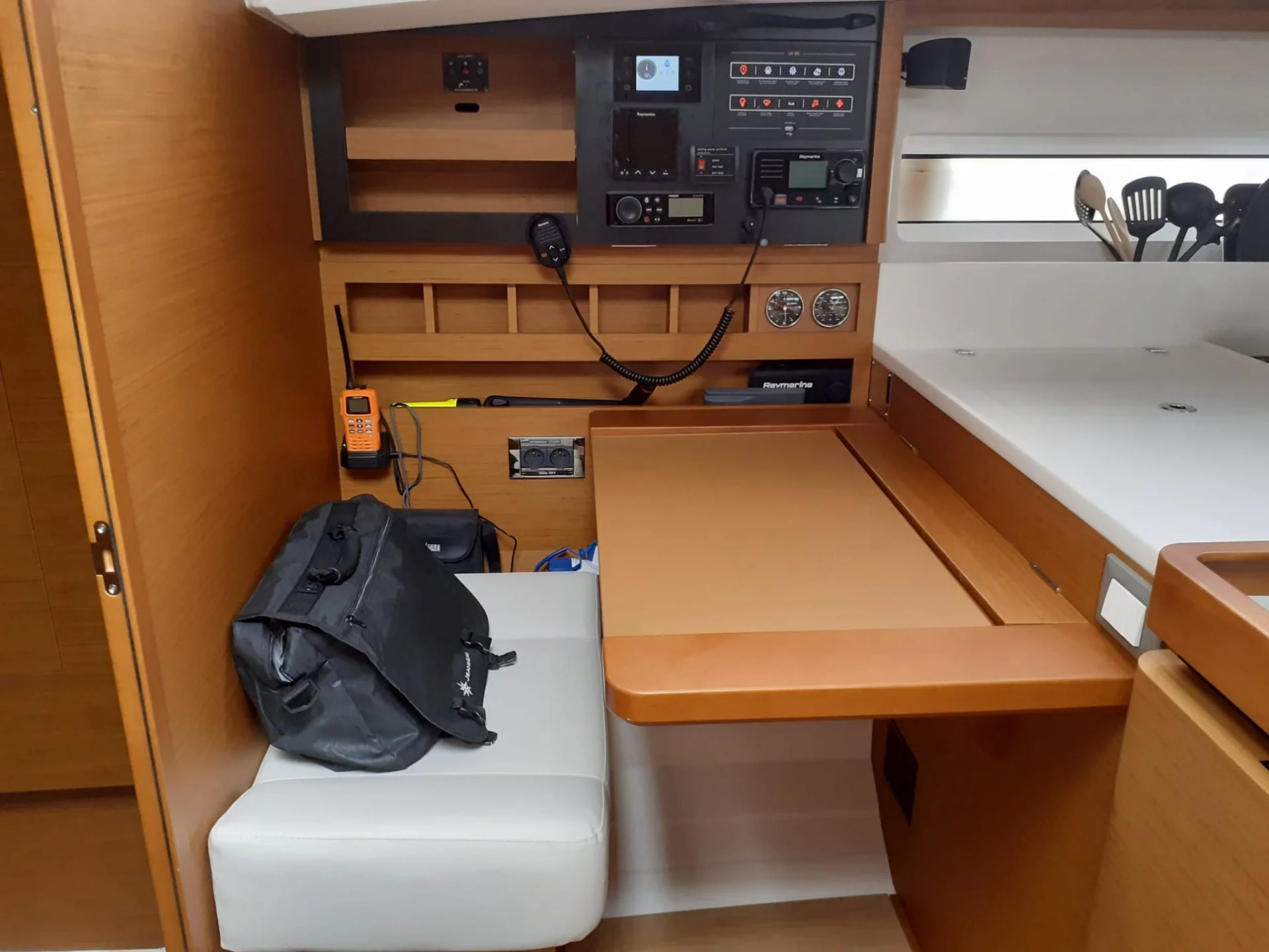 Sun Odyssey 440 (Kerseli)  - 10