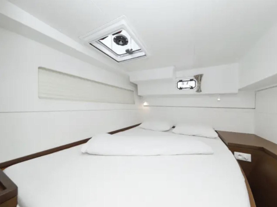 Photo #12 - Lagoon 40 (Nina) in Dubrovnik - 22133