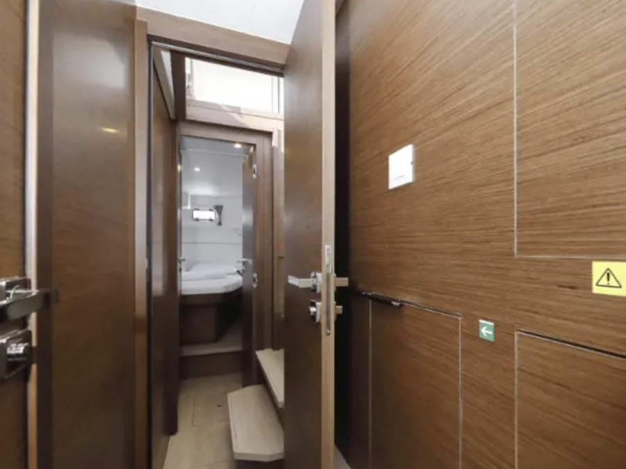 Photo #2 - Lagoon 40 (Nina) in Dubrovnik - 22133