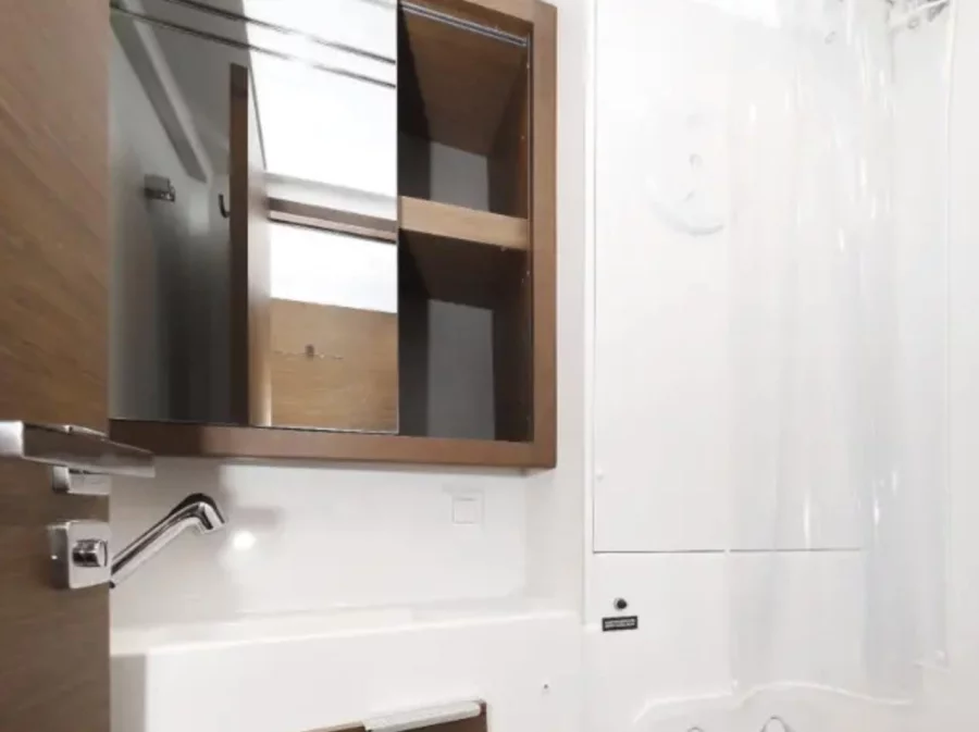 Lagoon 40 (Nina)  - 12