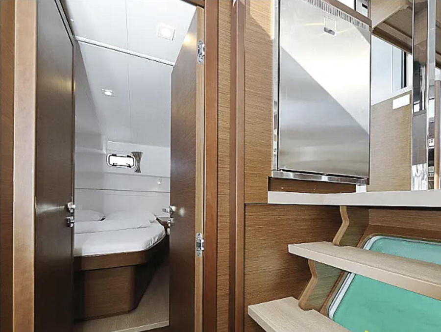 Photo #6 - Lagoon 40 (Nina) in Dubrovnik - 22133