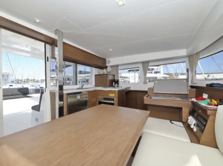 Lagoon 40 (Nina)  - 30