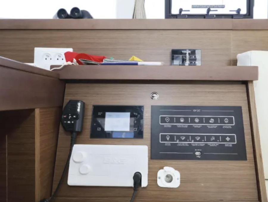 Photo #14 - Lagoon 40 (Nina) in Dubrovnik - 22133