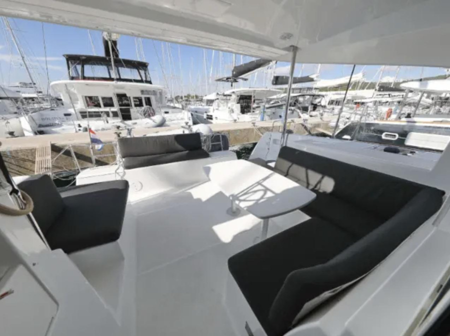 Photo #32 - Lagoon 40 (Nina) in Dubrovnik - 22133