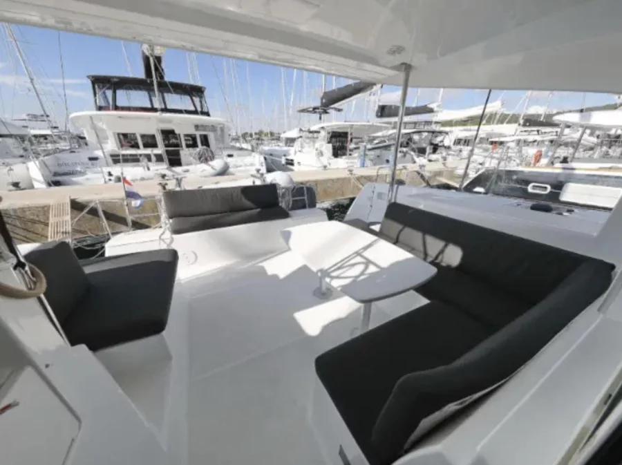 Lagoon 40 (Nina)  - 31