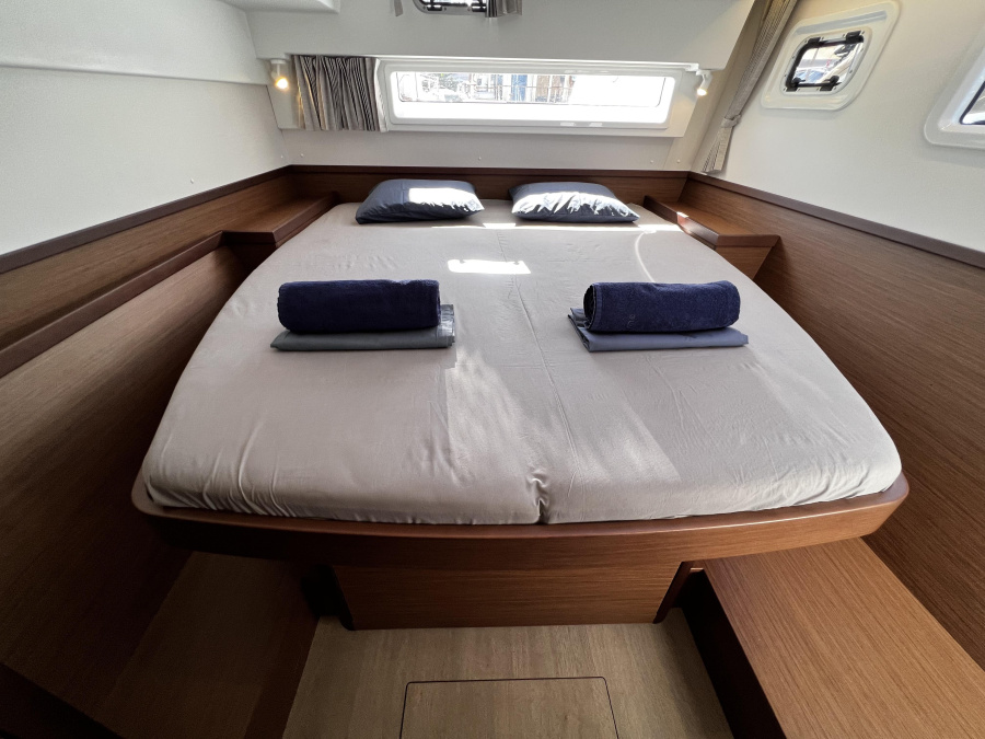 Lagoon 42 — photo 16