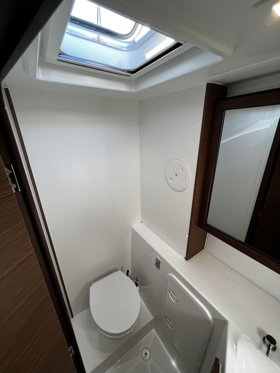 Lagoon 42 — photo 20
