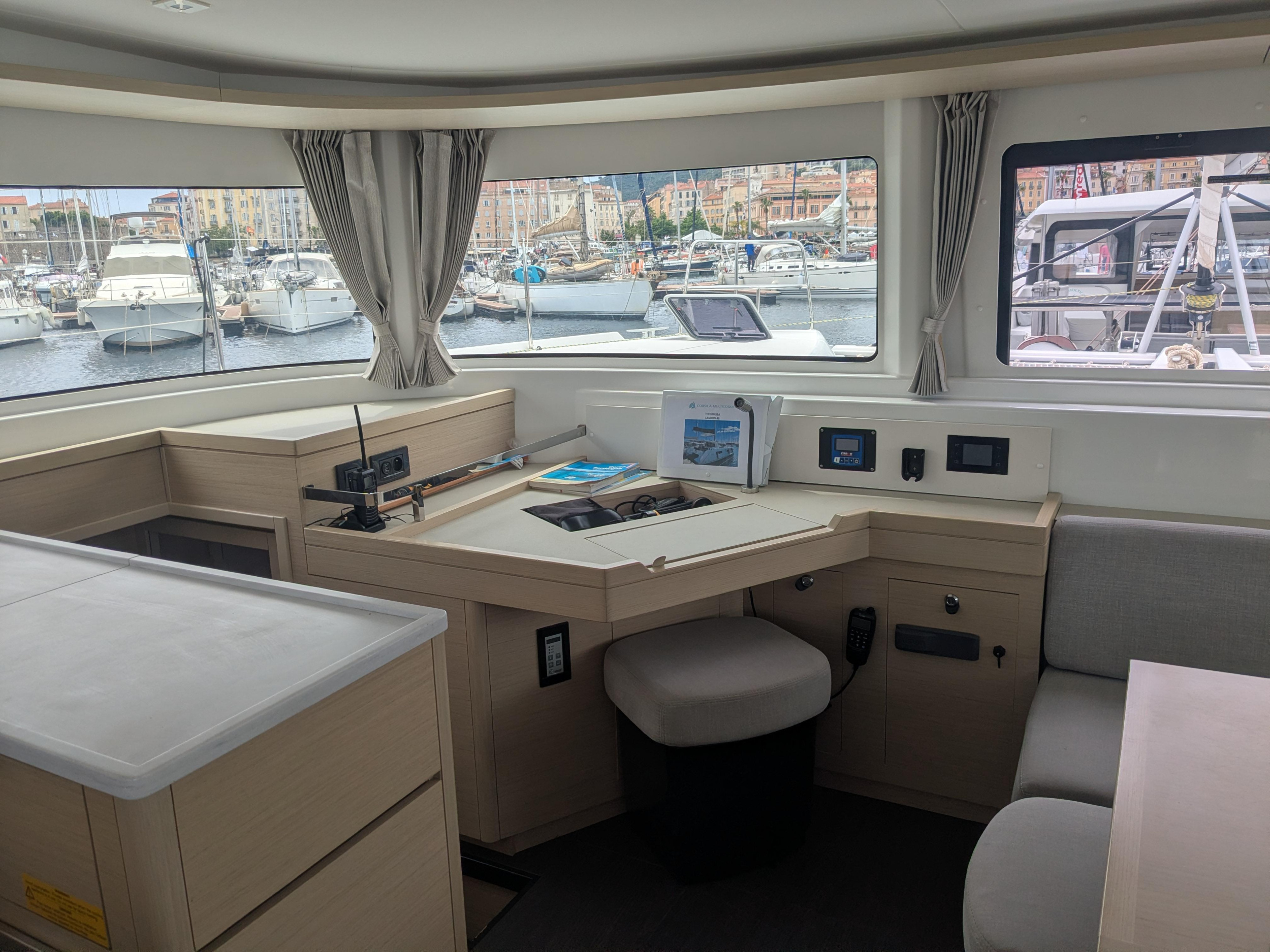 LAGOON 46 — photo 18