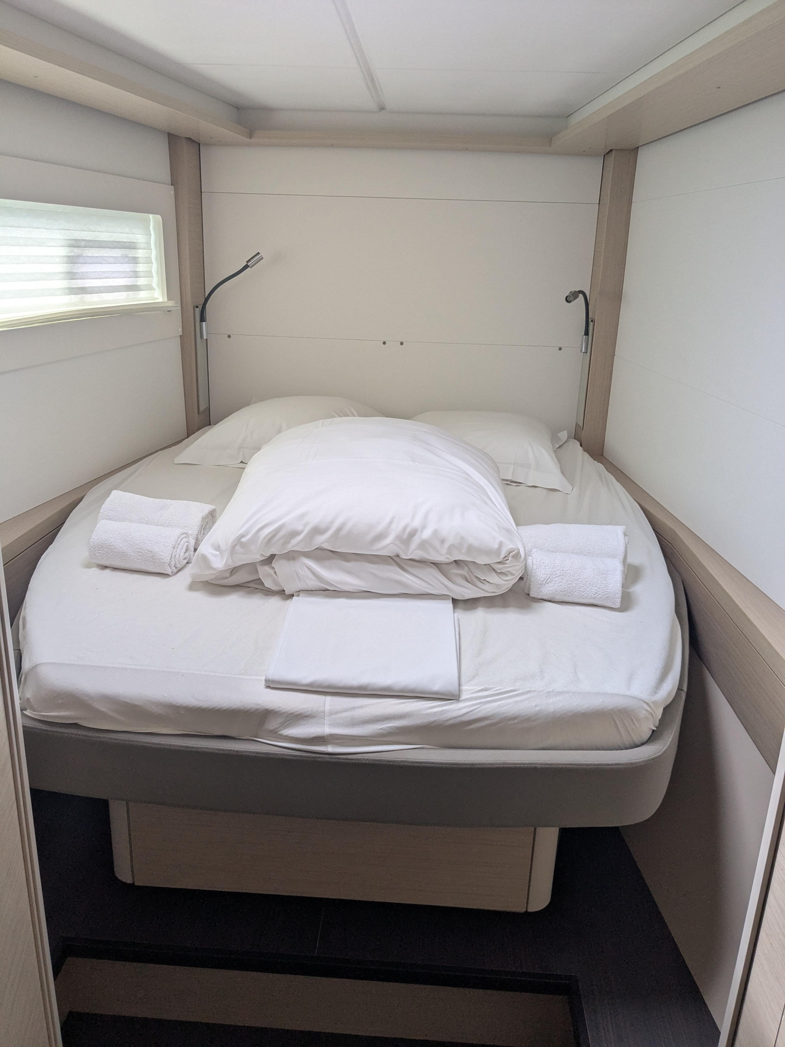 LAGOON 46 — photo 14