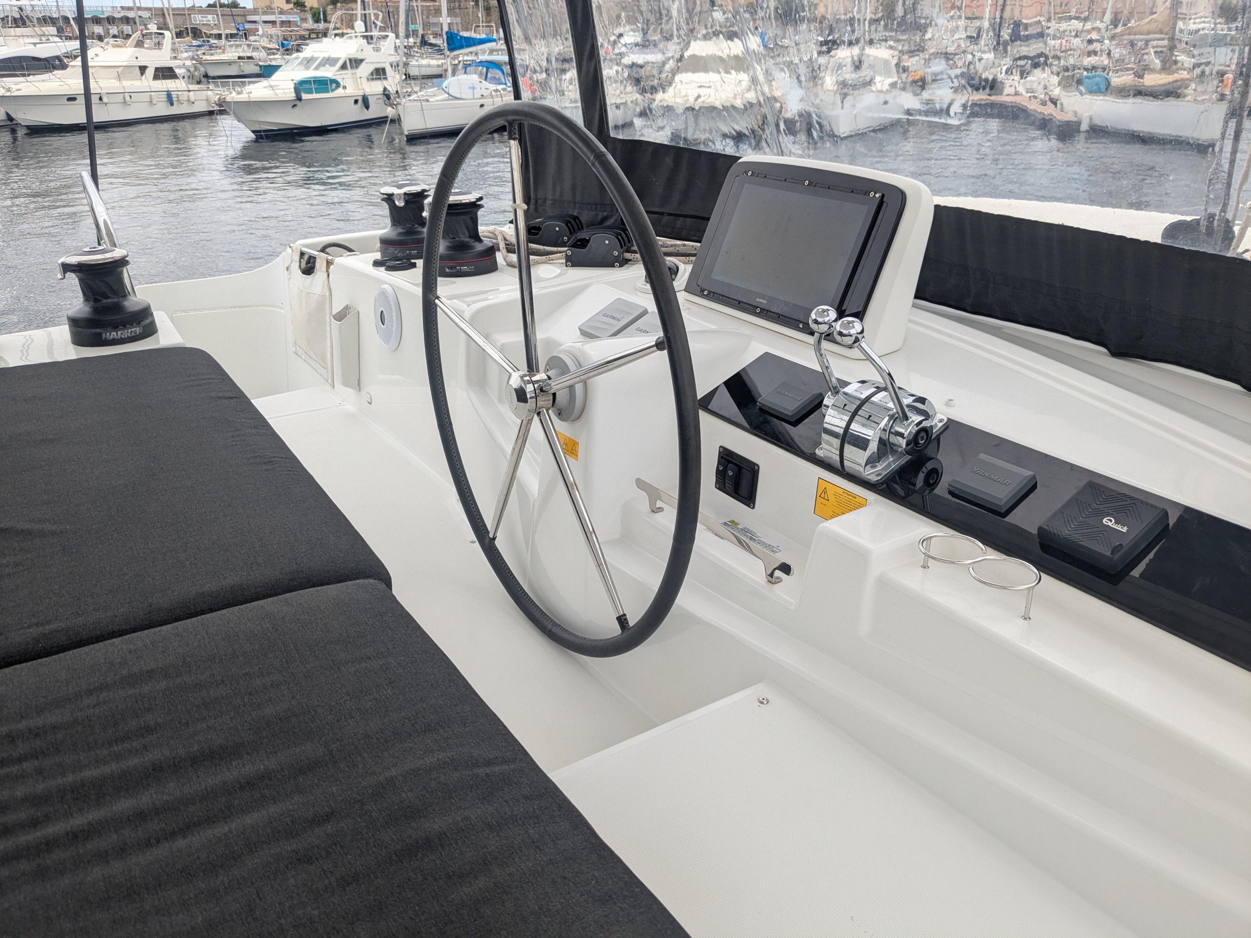 LAGOON 46 — photo 13