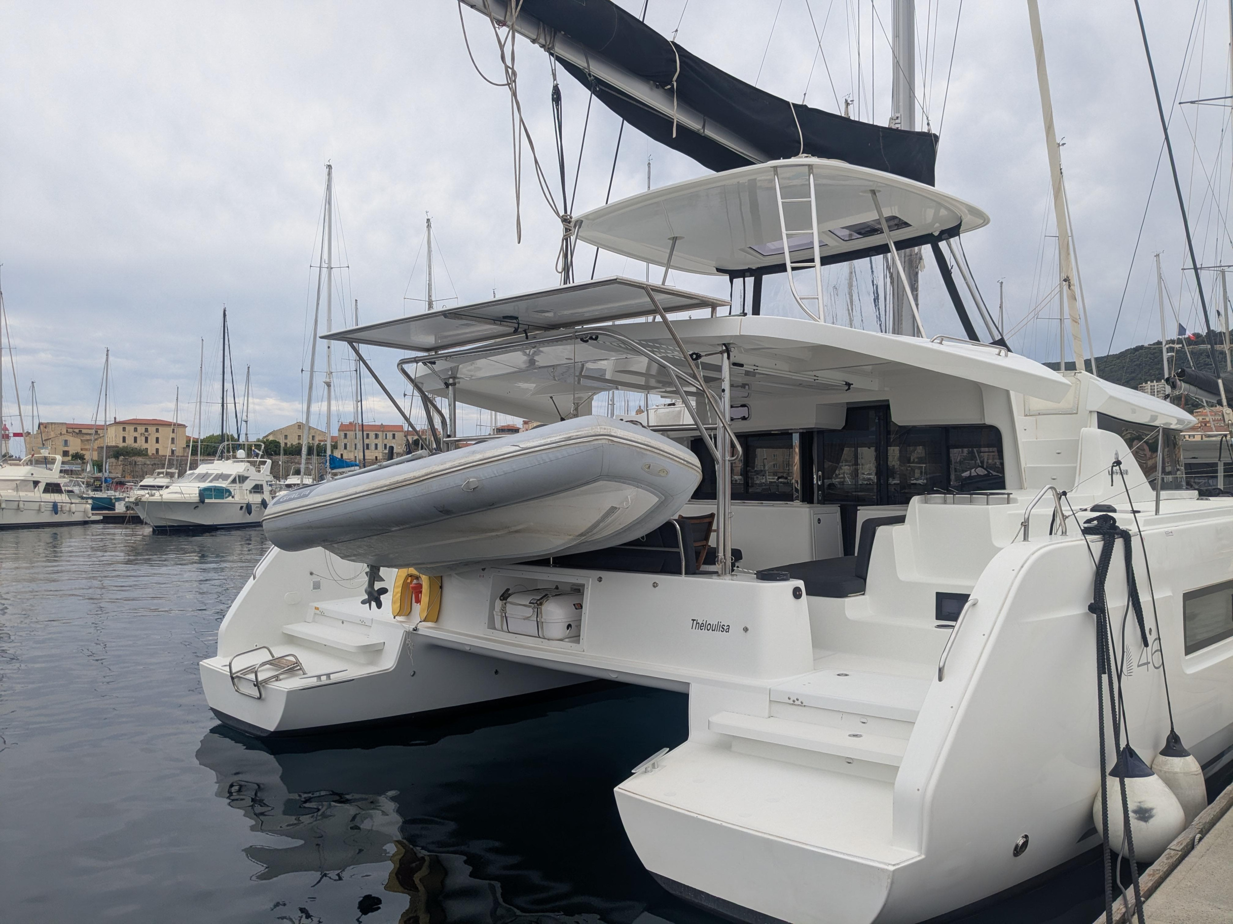 LAGOON 46 — photo 3
