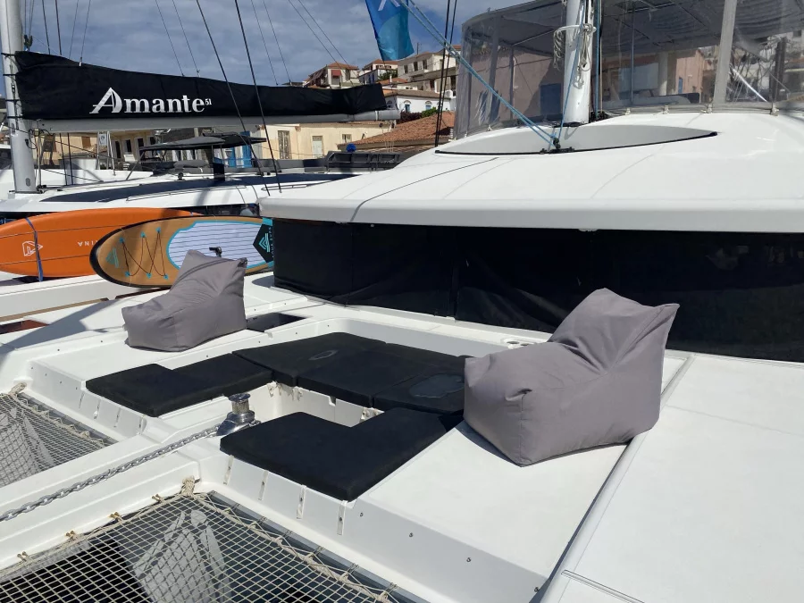 Lagoon 52 (White Pearl)  - 19
