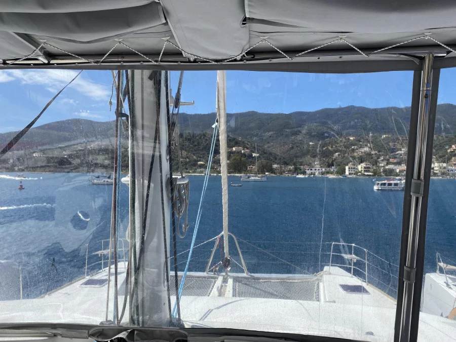 Lagoon 52 (White Pearl)  - 17