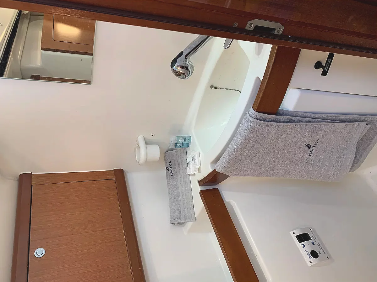 Oceanis 43 (Mojito)  - 23