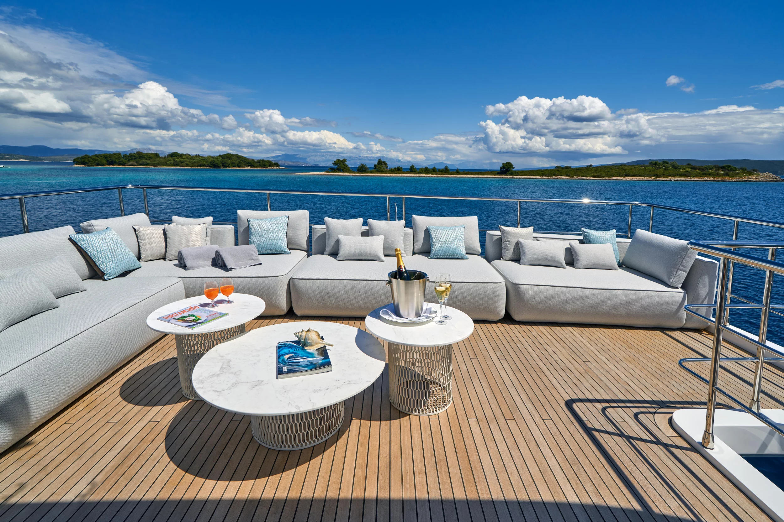 Azimut Grande 27 (ALUMINIA TOO)  - 1