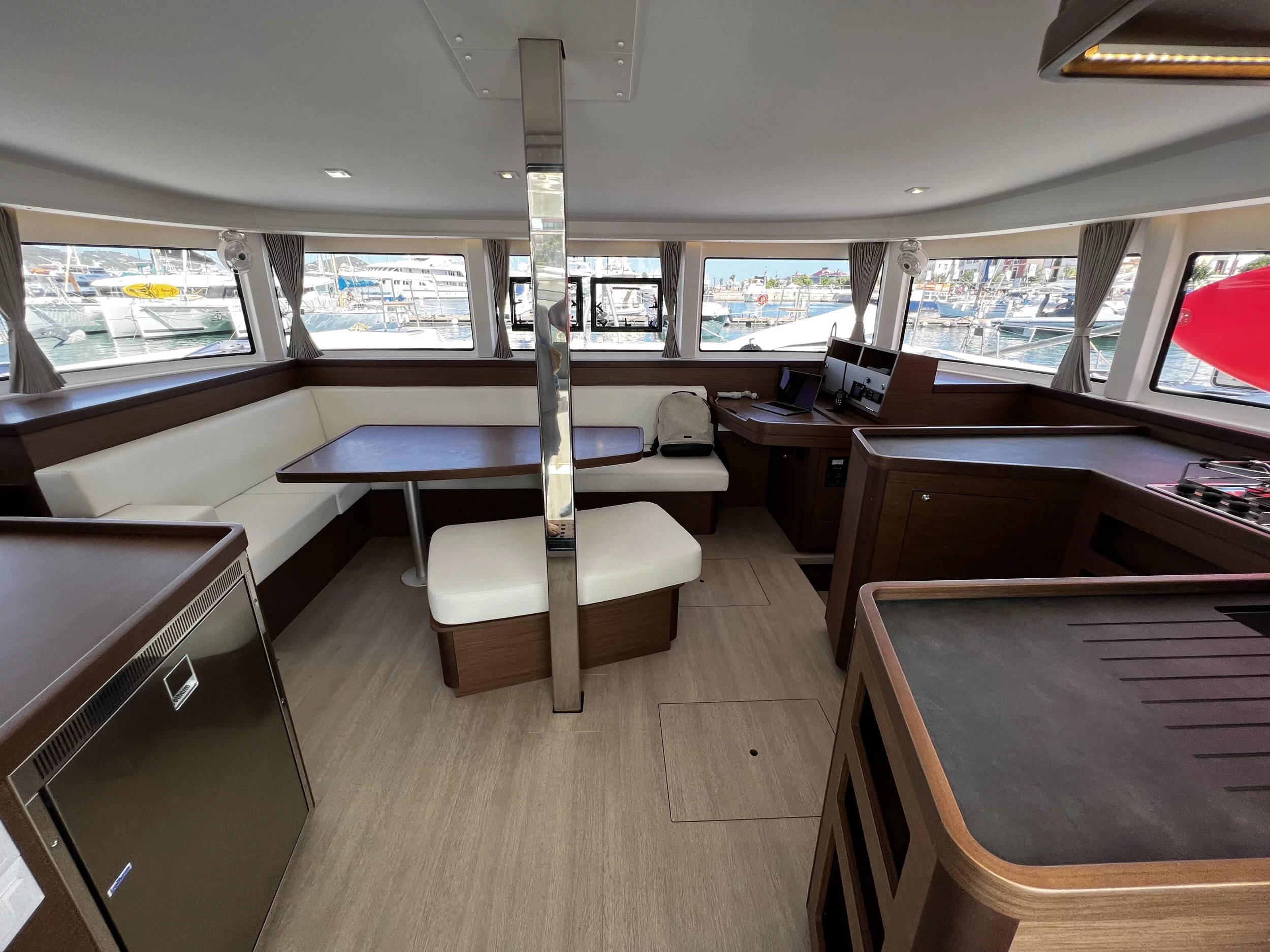 Lagoon 42 (Odessa) Interior image - 2