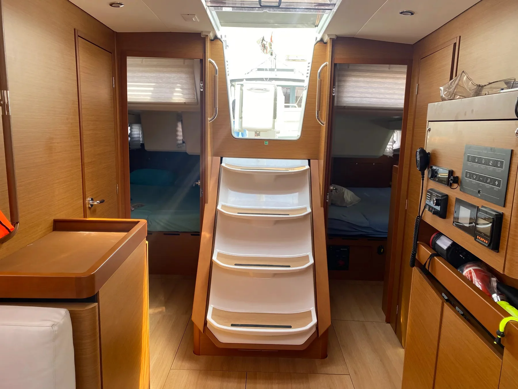 Sun Odyssey 490 (Elenor) Interior image - 4