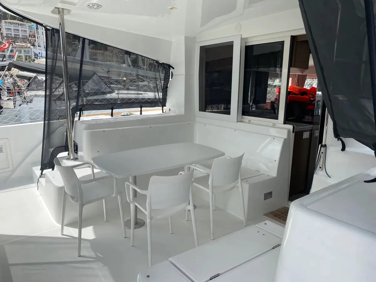 Lagoon 40 (Leo) Interior image - 2
