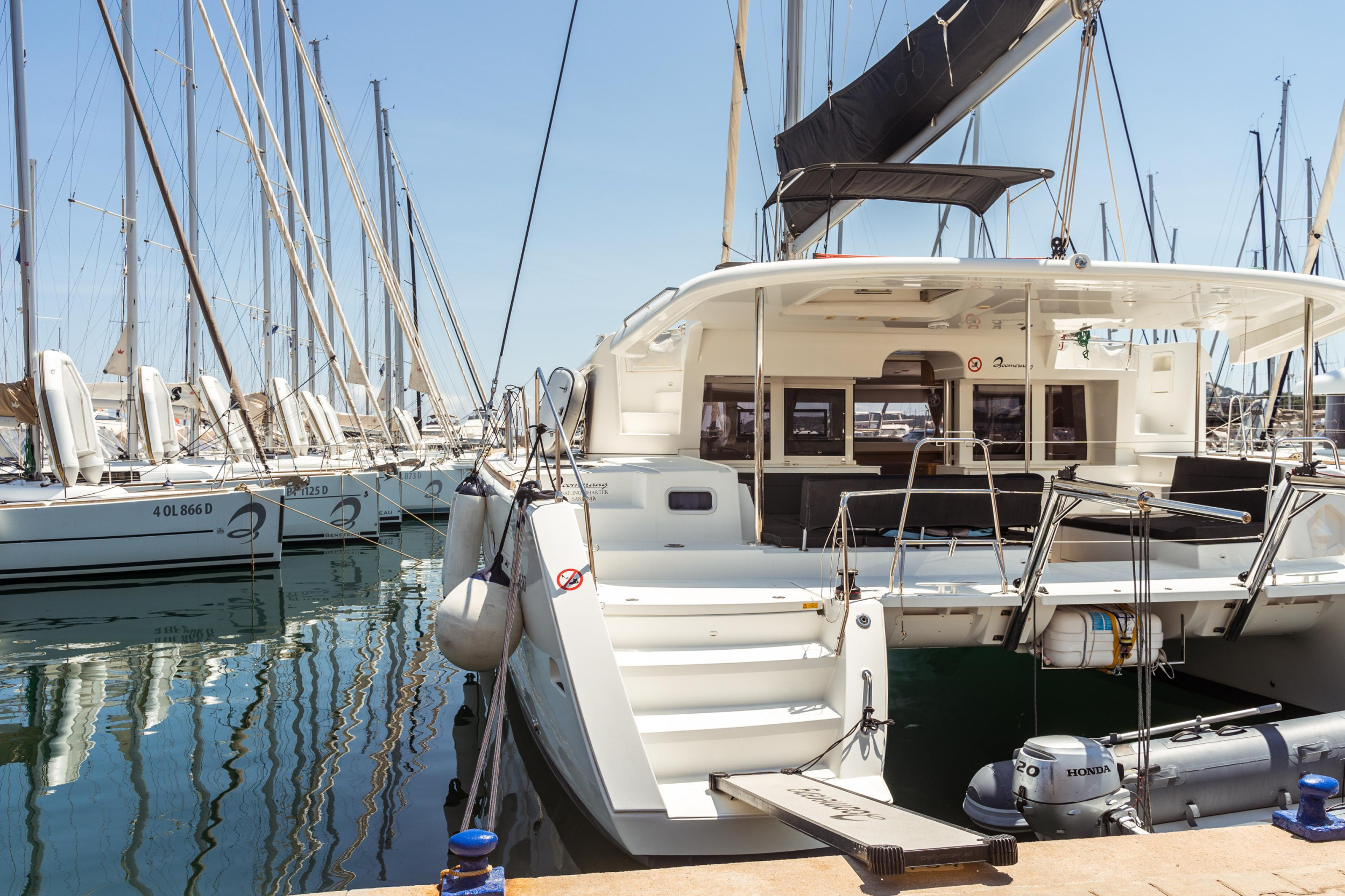 Photo #3 - Lagoon 450 Flybridge (WindFinder) en Portisco - 11637