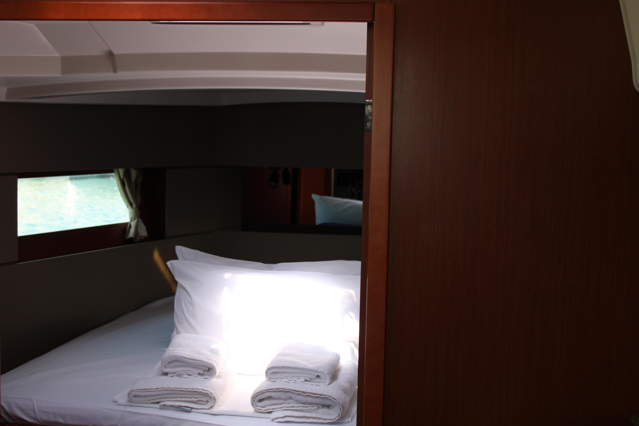Photo #4 - Oceanis 38.1 (Zeus) en Lavrion - 20605