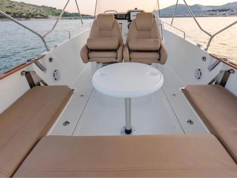 Cap Camarat 7.5 CC (Cap Camarat) Interior image - 1