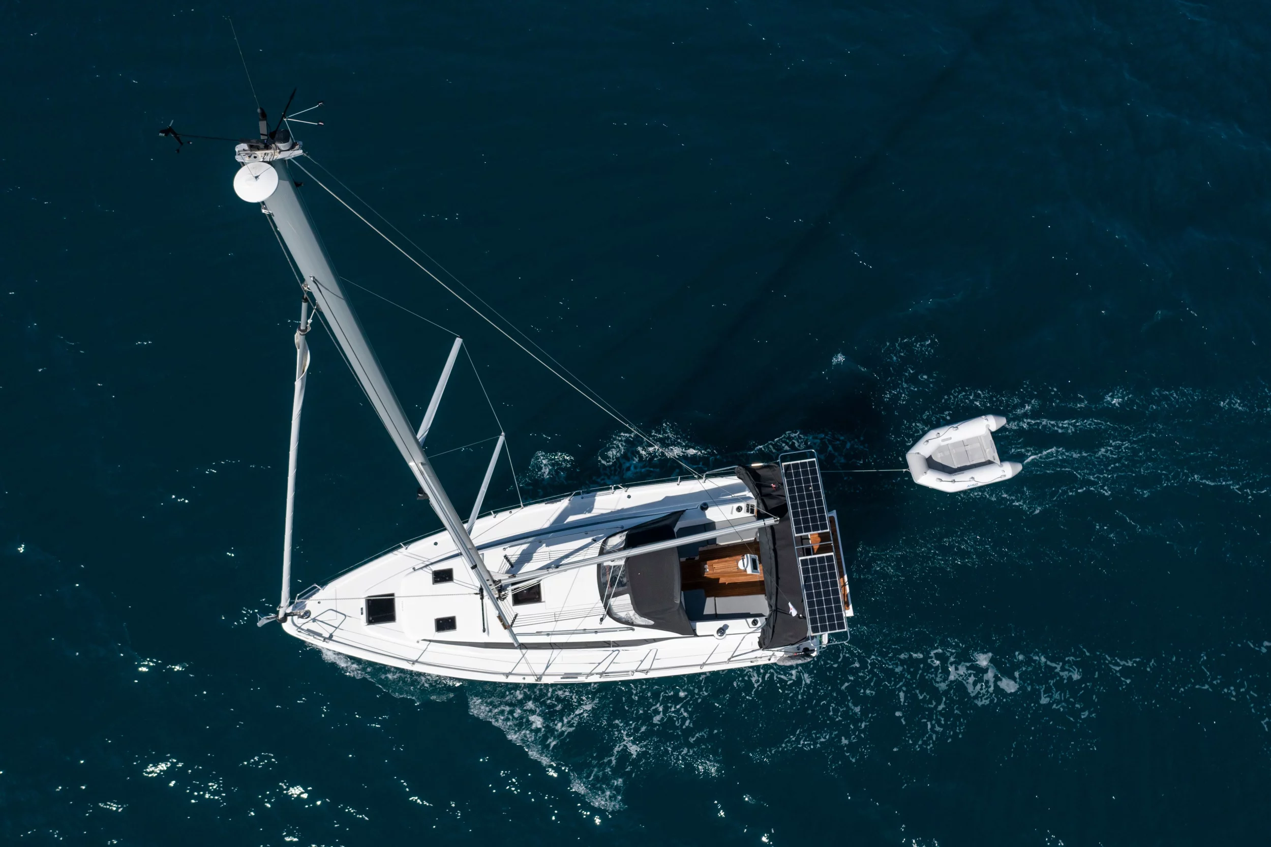 Bavaria C38 (MARTINI)  - 25