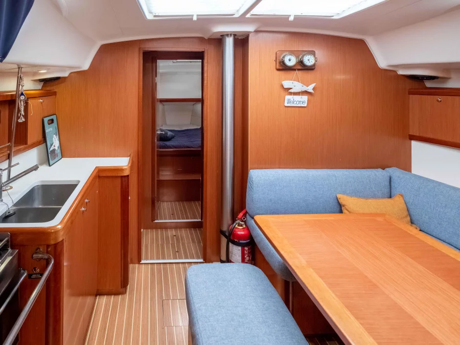 Oceanis 43 (Starcat) Interior image - 3