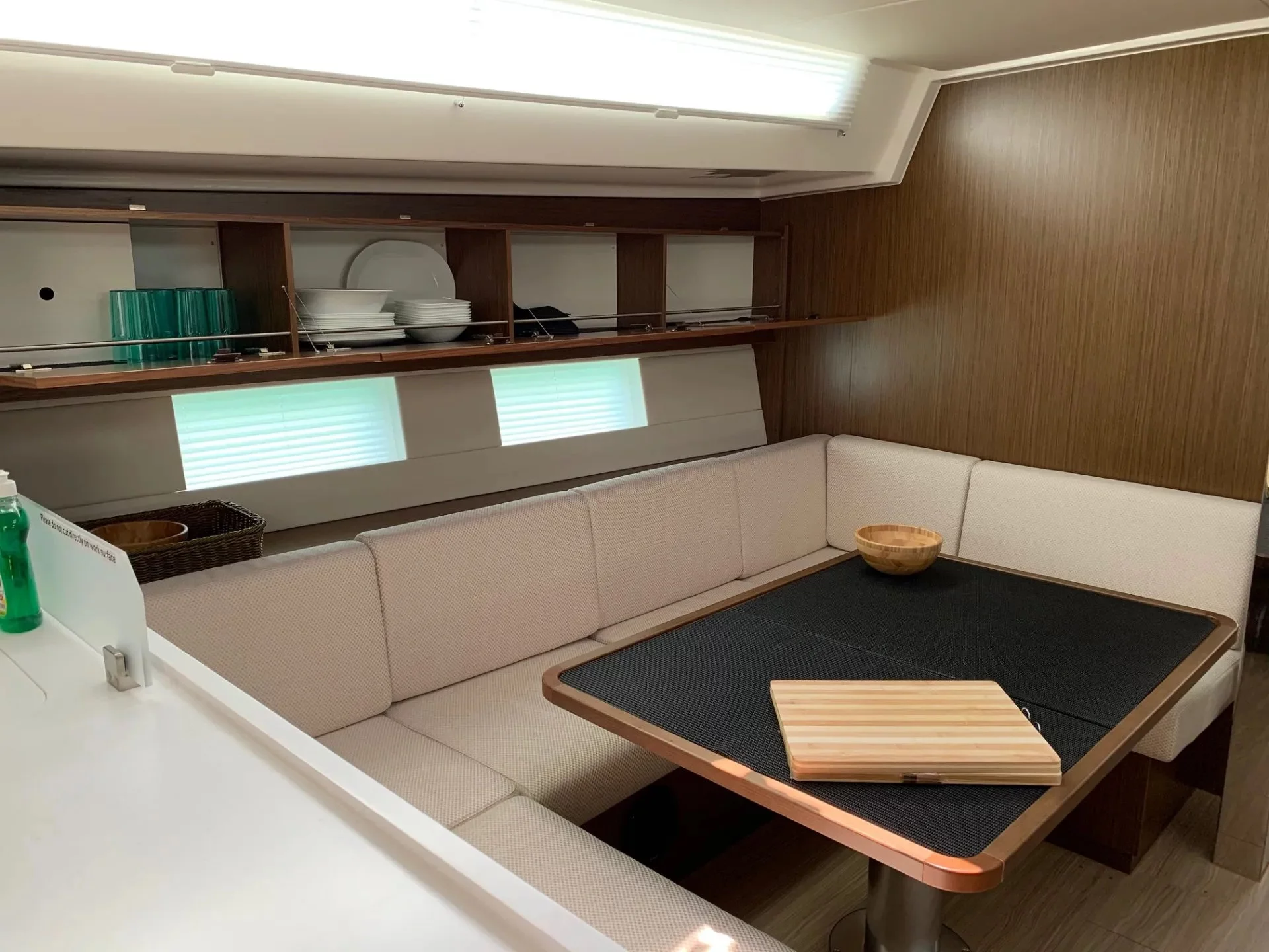 Bavaria C45 (Scugnizzo) Interior image - 9