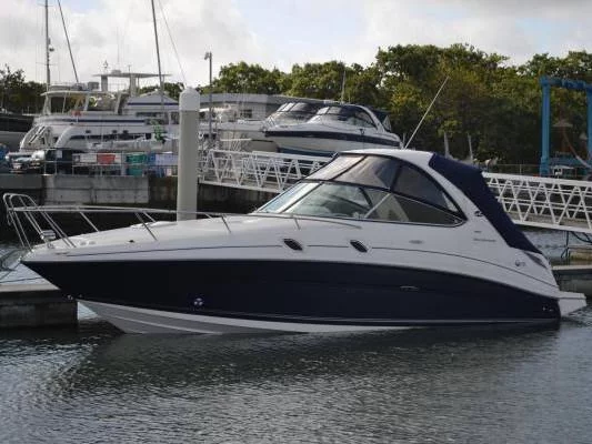 Sea Ray 305 Sundancer (Fourbuoys) Main image - 0