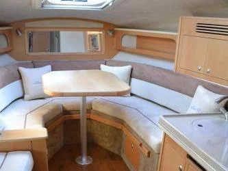 Sea Ray 305 Sundancer (Fourbuoys) Interior image - 6