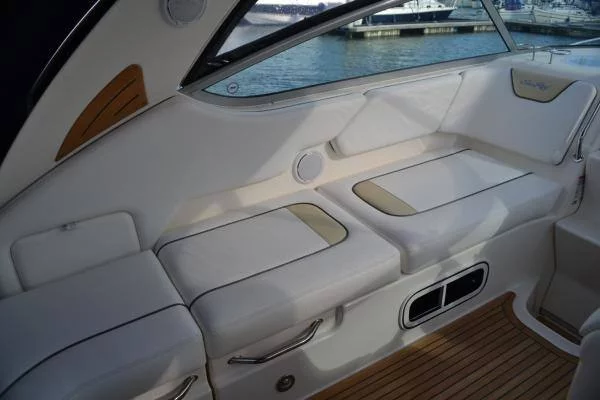 Sea Ray 305 Sundancer (Fourbuoys)  - 4