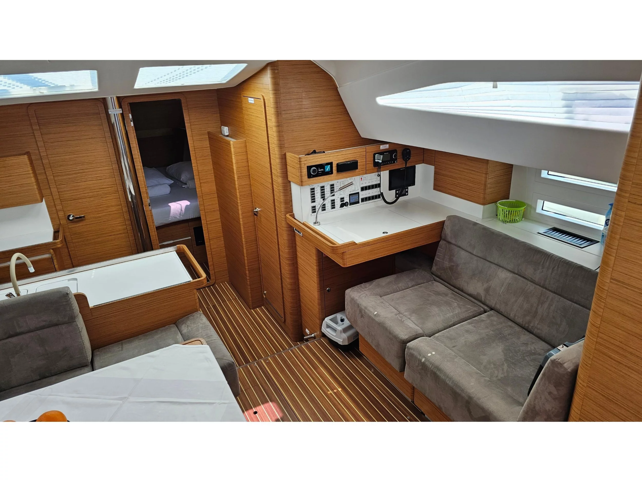 Elan 50 Impression (FINES DE CLAIRES) Interior image - 3