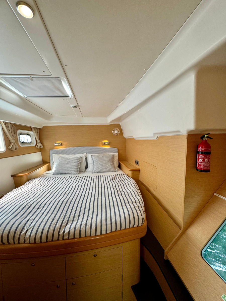 Lagoon 440 — photo 7