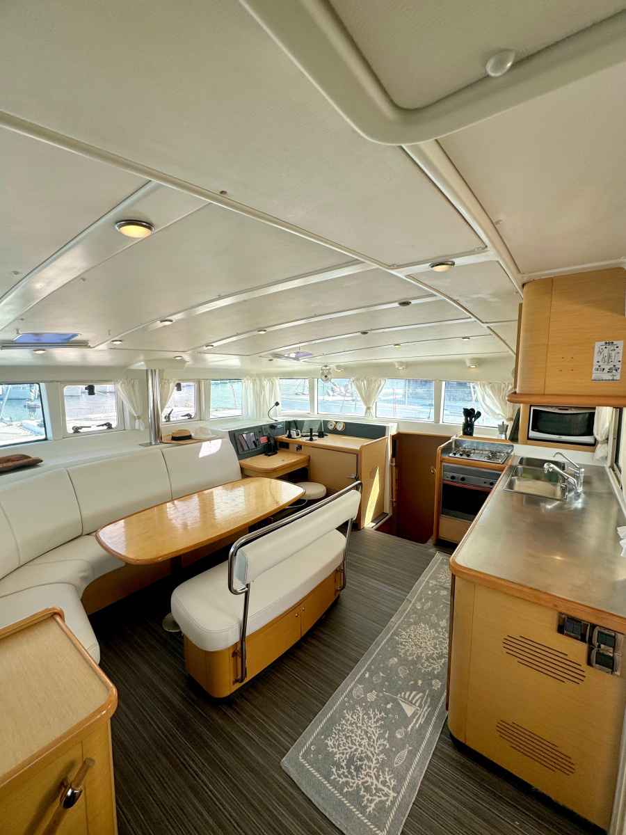 Lagoon 440 — photo 11