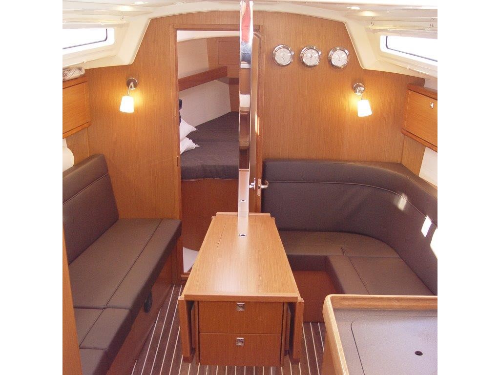 Photo #4 - Bavaria Cruiser 34 (Merak) en Portisco - 20474