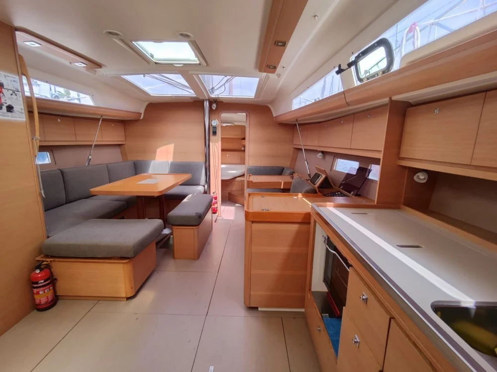 Dufour 410 Grand Large (Freedom) Interior image - 1