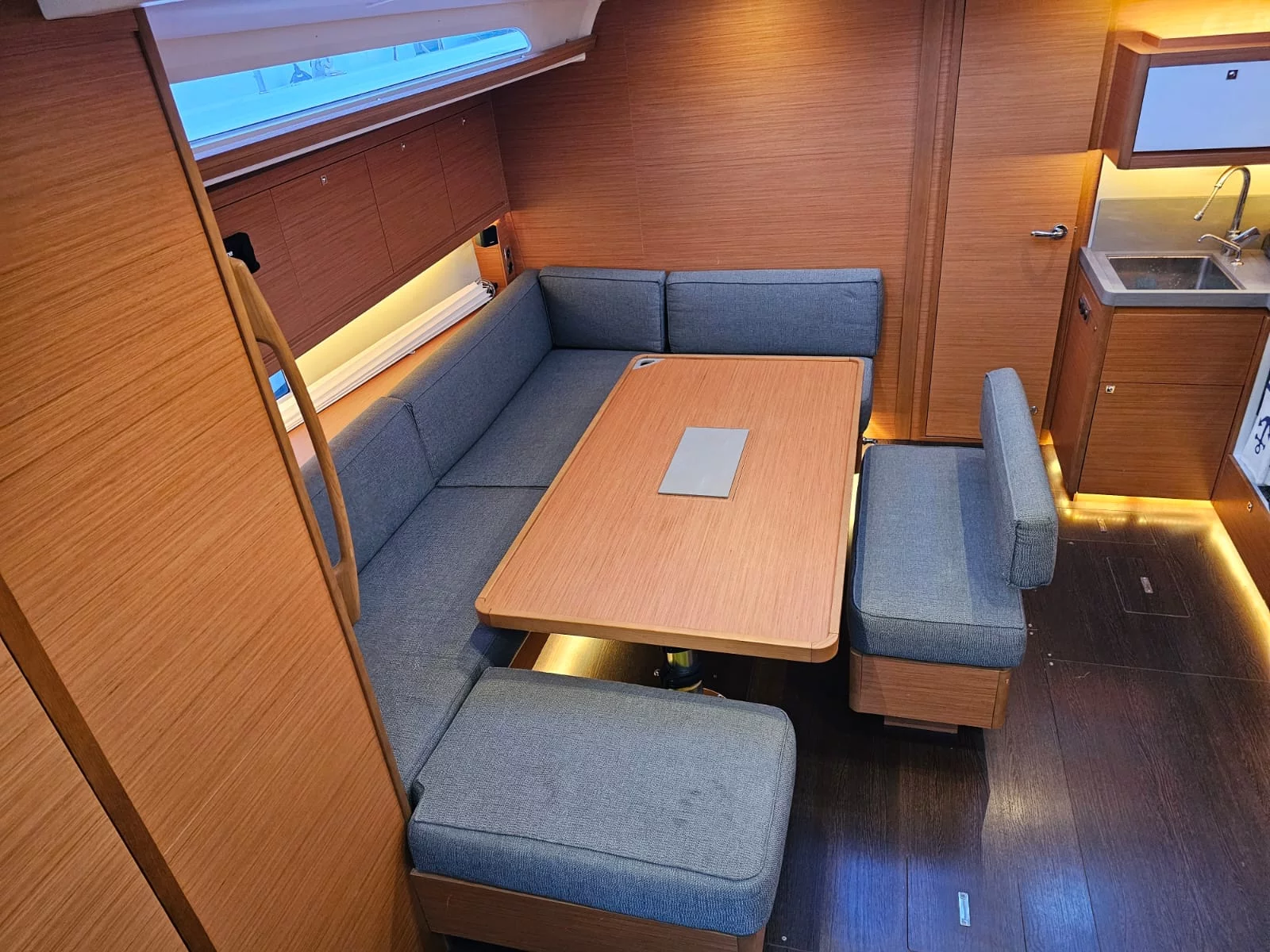 Dufour 470 (Amalia)  - 3