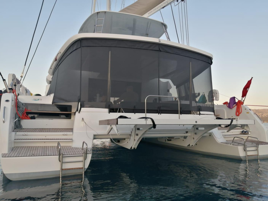 Lagoon 50 — photo 12