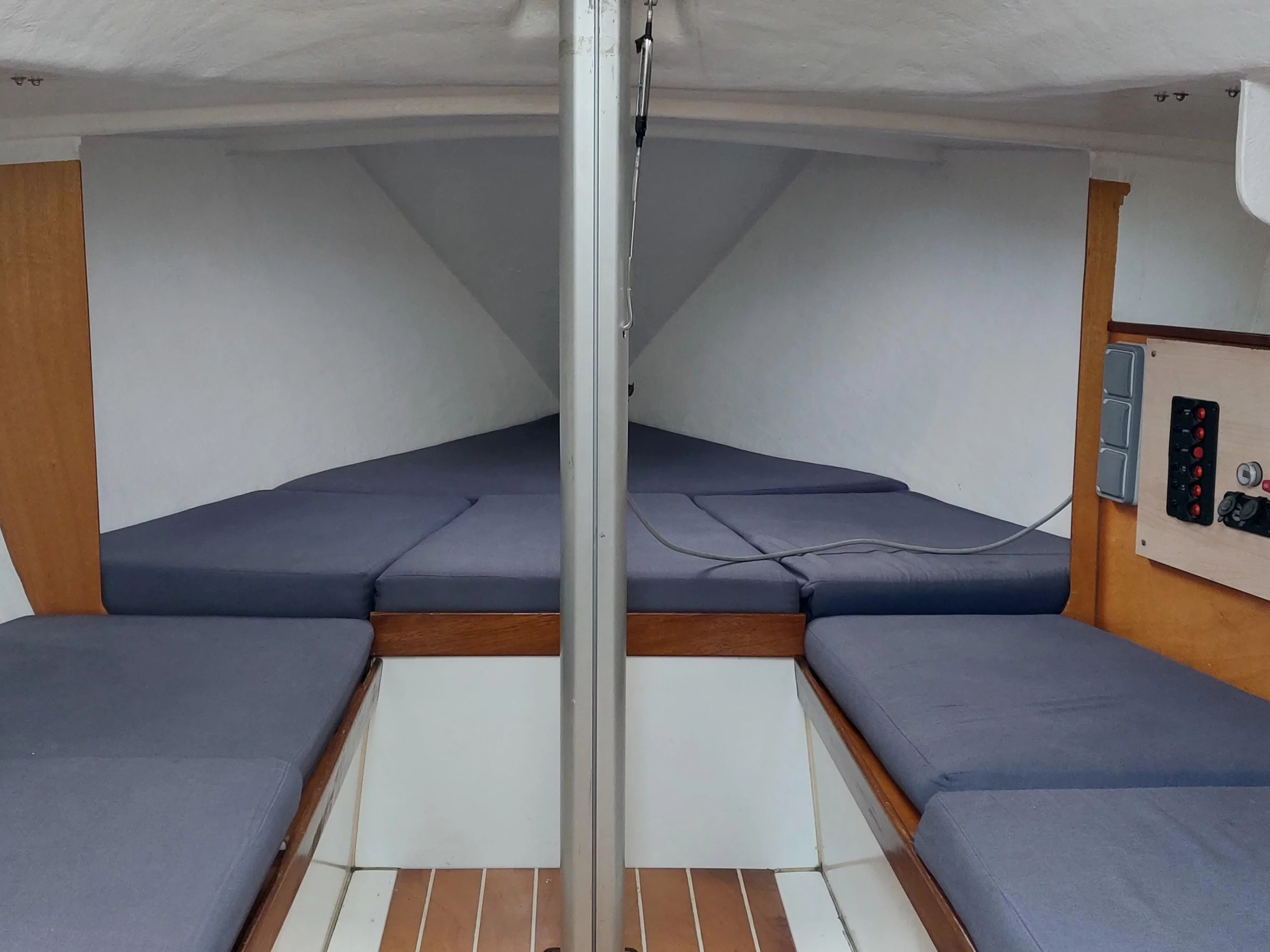 Yatlant 24 (Moca) Interior image - 19