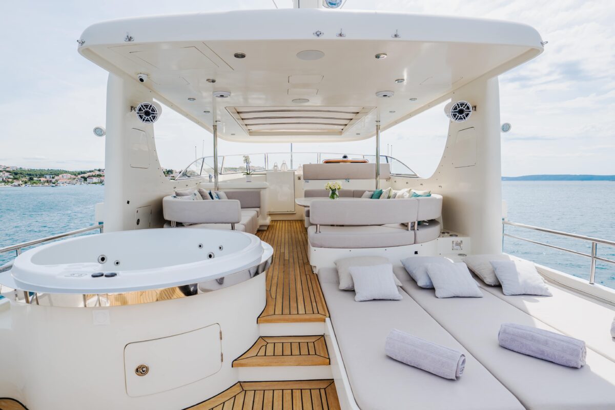 Photo #2 - Luxury Motor Yacht (Dream) in Sibenik - 22355