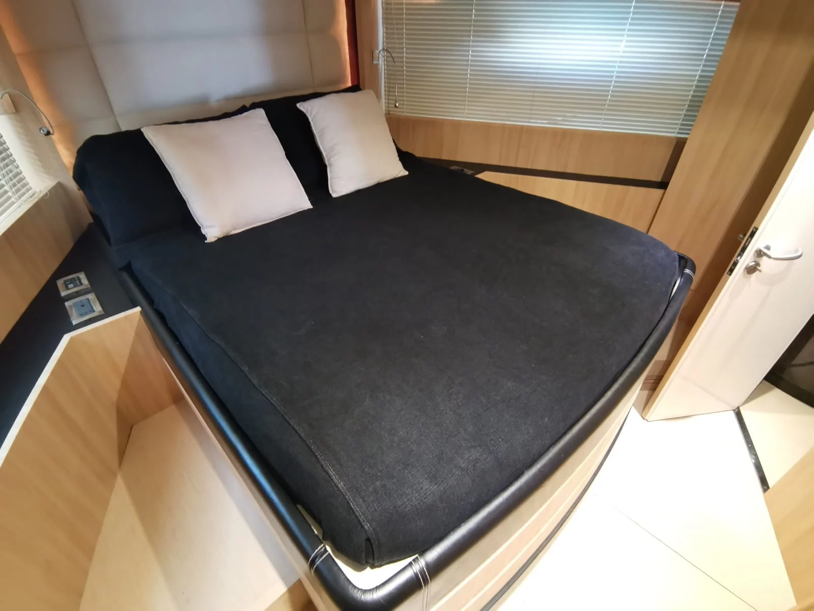 Uniesse 75 HT (Guarfiro)  - 16
