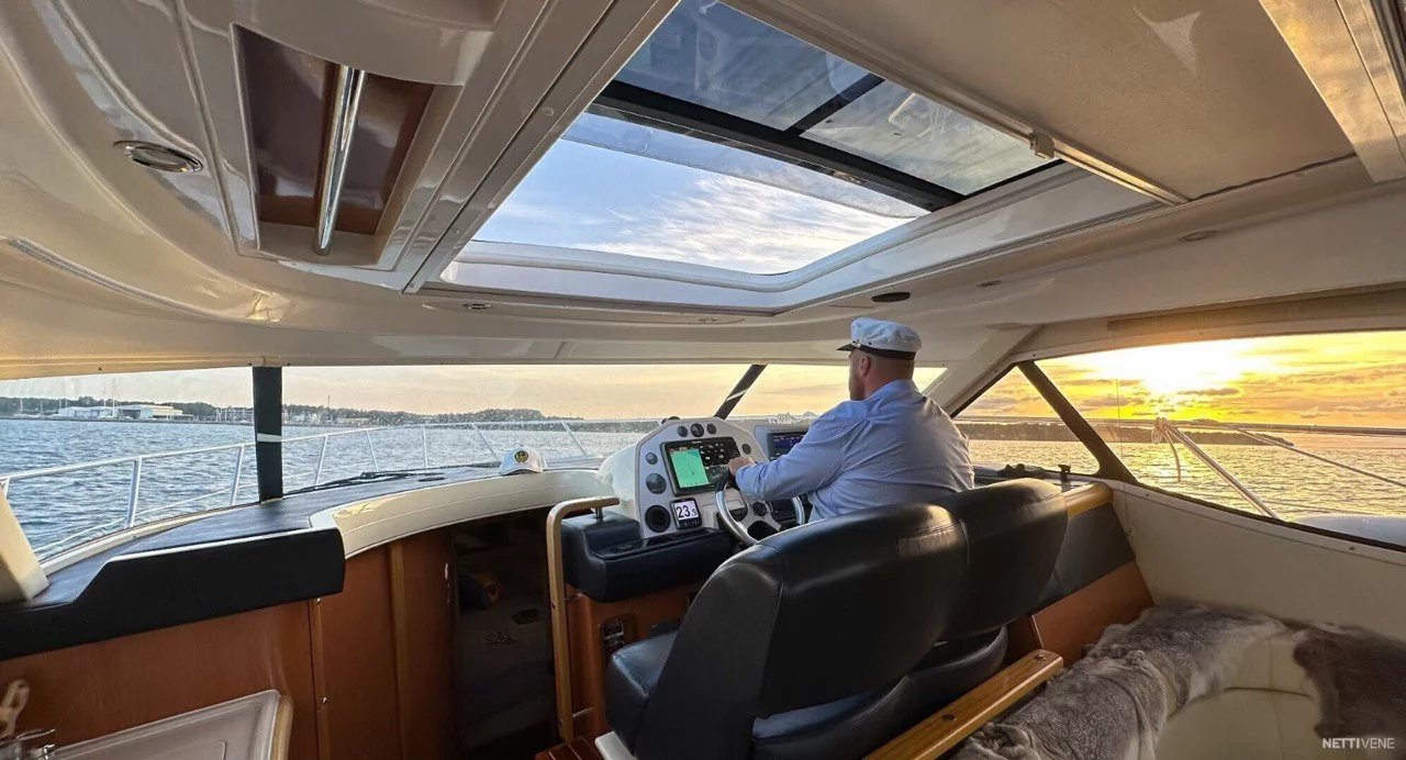 Sealine C390 (La Mouette)  - 1