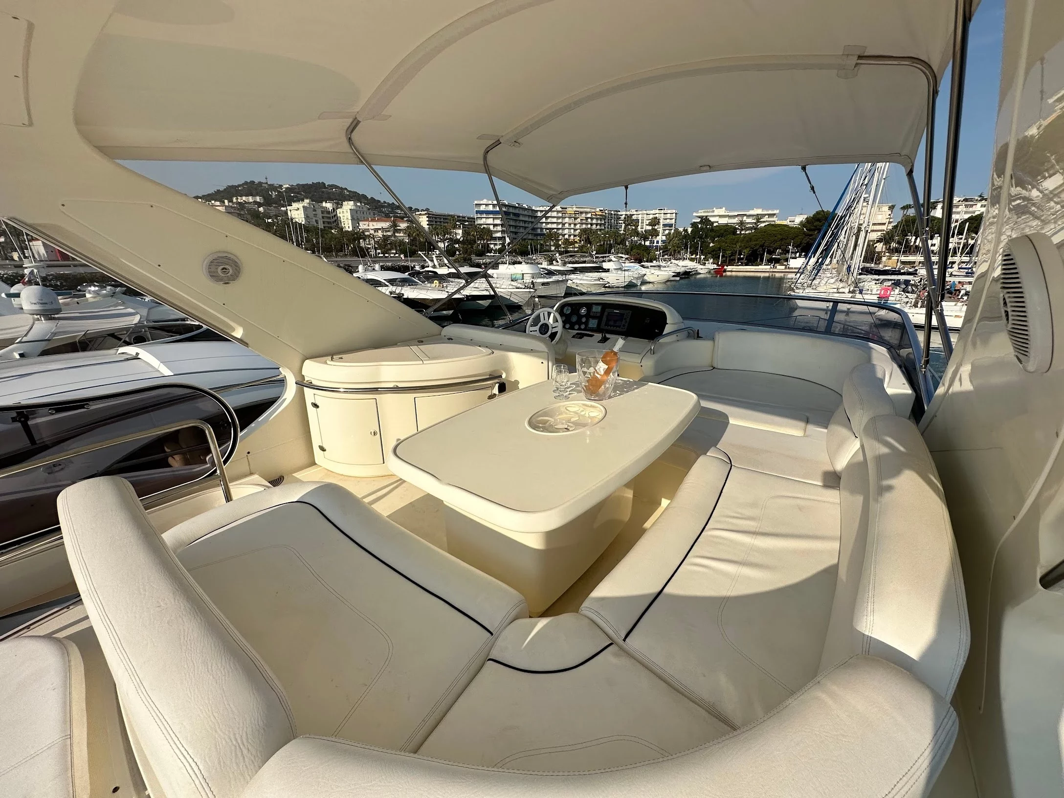 Azimut 62 Evolution (L'Eclair 3)  - 64