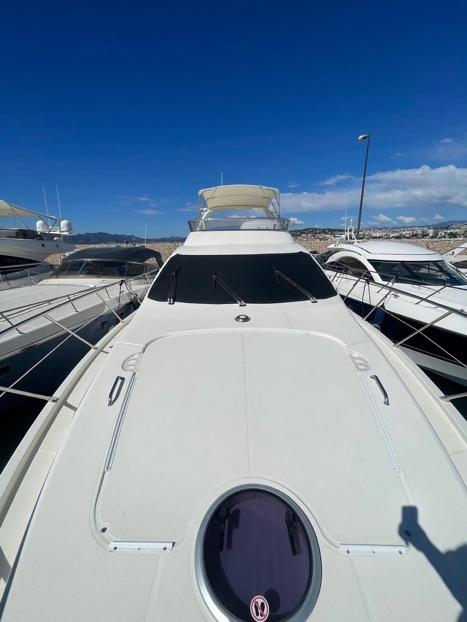 Photo #45 - Azimut 62 Evolution (L'Eclair 3) in Golfe Juan - 22407
