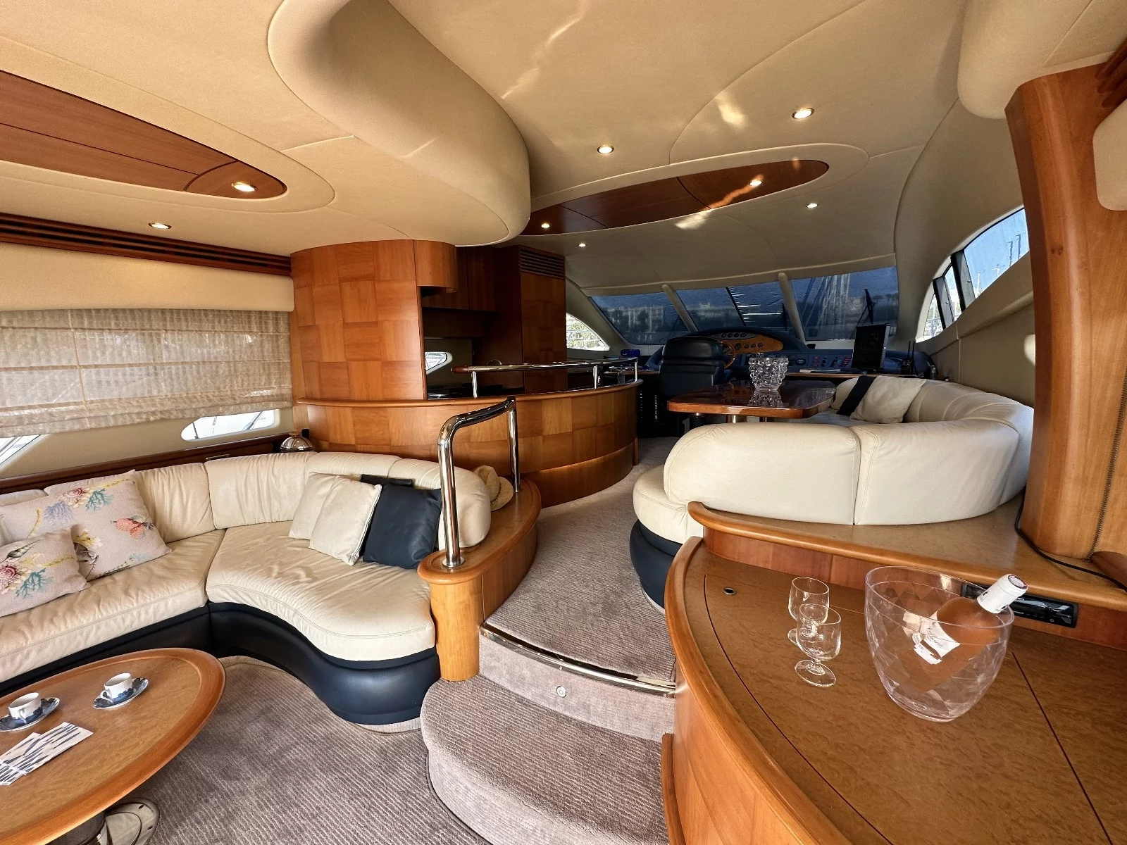 Azimut 62 Evolution (L'Eclair 3)  - 68
