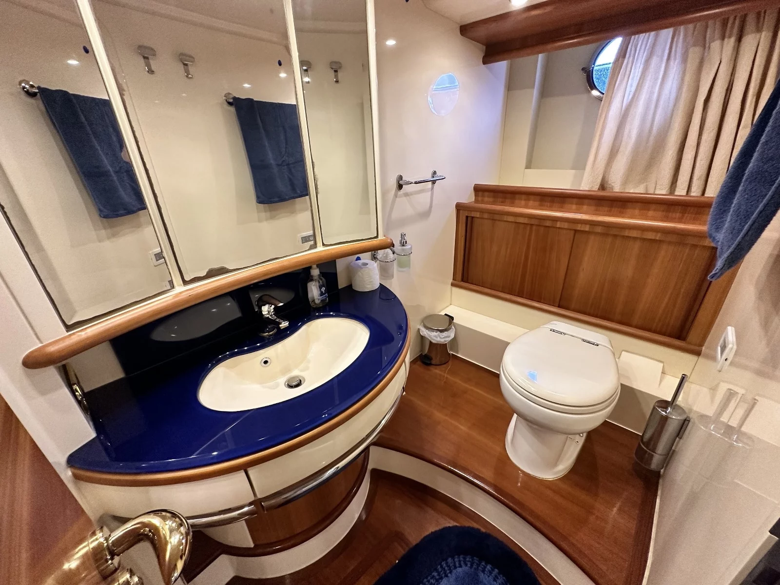 Azimut 62 Evolution (L'Eclair 3)  - 17
